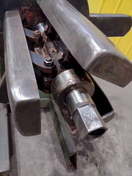 2,500  LB X 20&quot; AMERICAN  MODEL #60 MOTORIZED COIL REEL UNCOILER: STOCK #19544