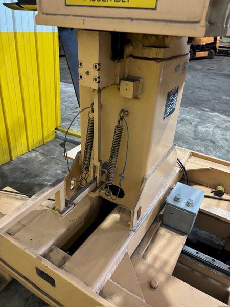 4,000 LBS X 18&quot; CWP MODEL #3RD-18 DOUBLE END PULL OFF COIL REEL UNCOILER: YOBRO #23972