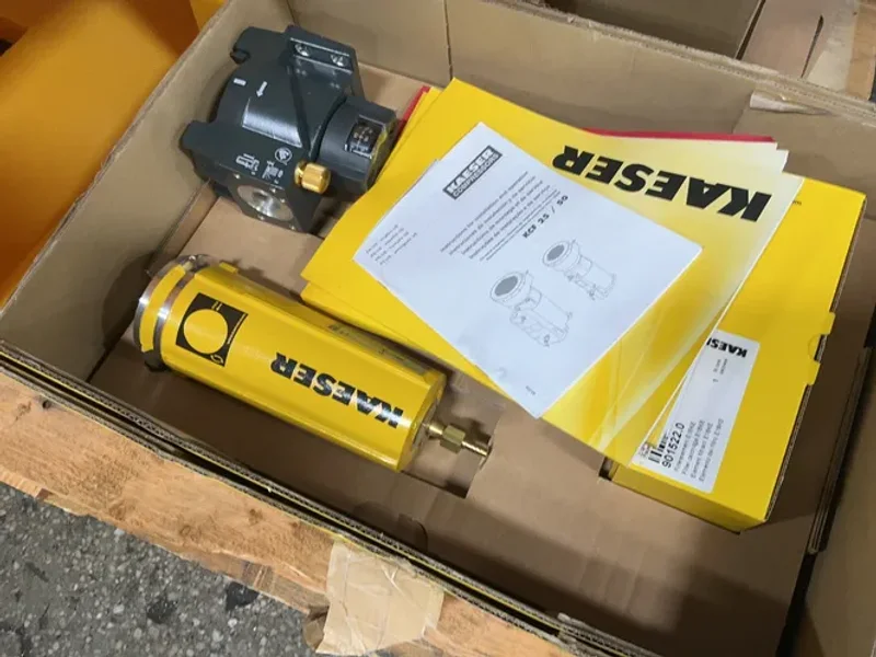 KAESER 5.4 HP ROTARY SCREW COMPRESSOR   -  AIRTOWER 5C