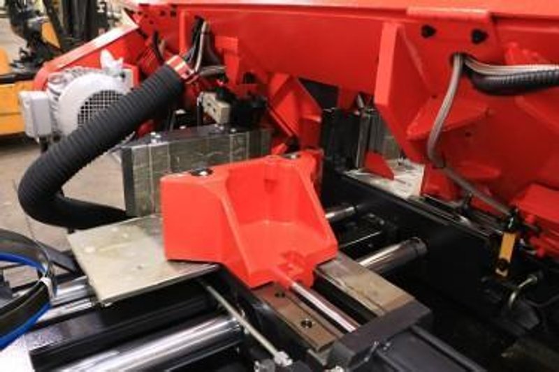 AMADA HORIZONTAL BANDSAW HFA250W