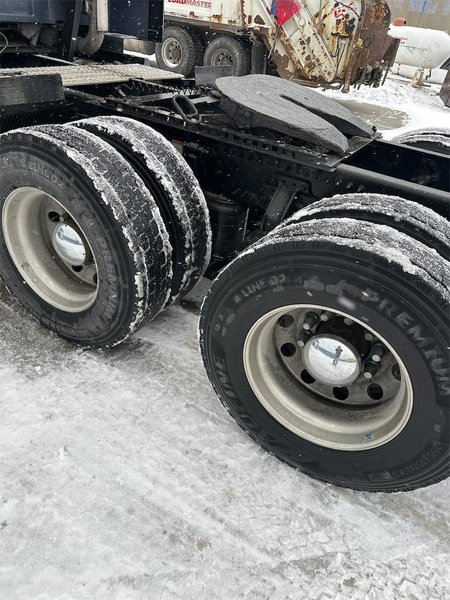 2021 Volvo VNL64T860 Stock #229000