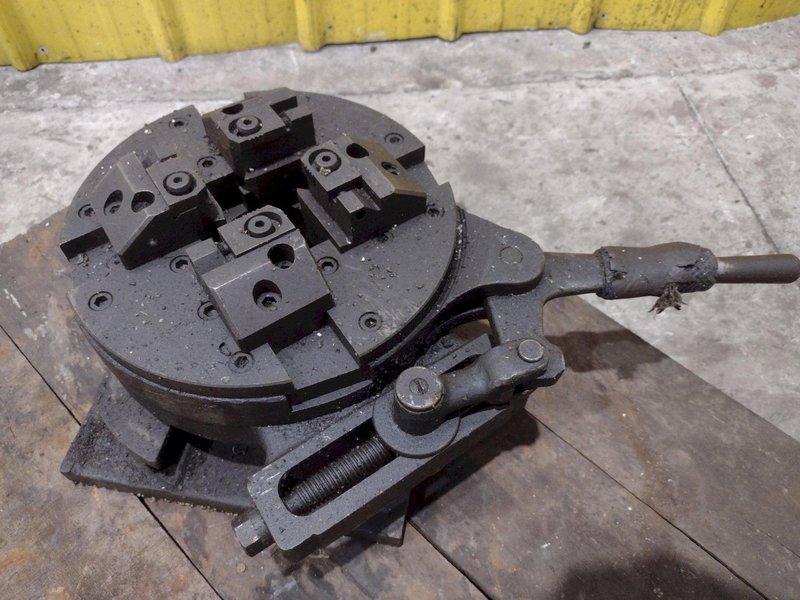 2.5" BOLT / 2" PIPE LANDIS THREADING HEAD: YOBRO 25113