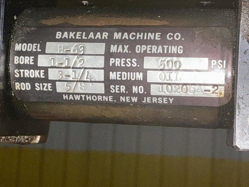 1.5" ROYAL MASTER MODEL #TG-12 PRECISE O MATIC CENTERLESS GRINDER: YOBRO #25278