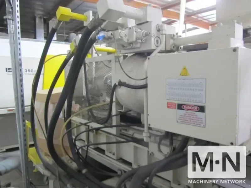 610 TON 124 OZ TOSHIBA MODEL ISF610-SII-59B INJECTION MOLDING MACHINE MFG 1994