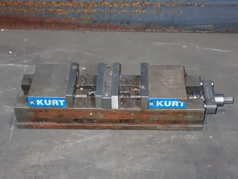 KURT 6" VISE