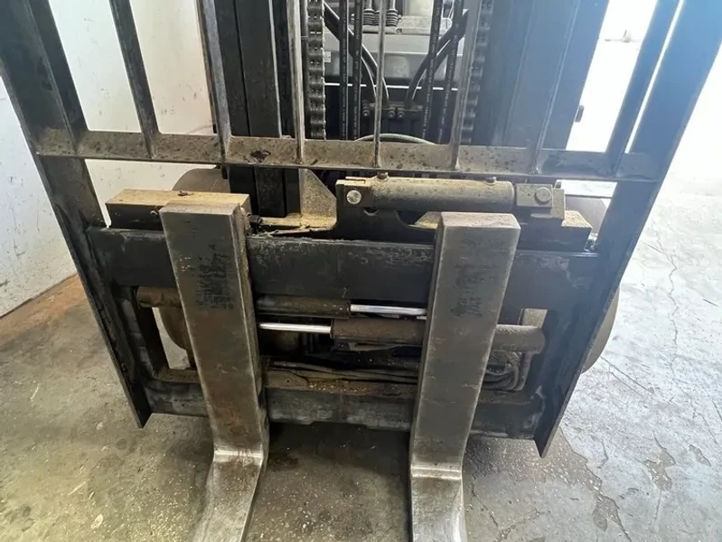 14,000# TOYOTA FORKLIFT STOCK# 4075