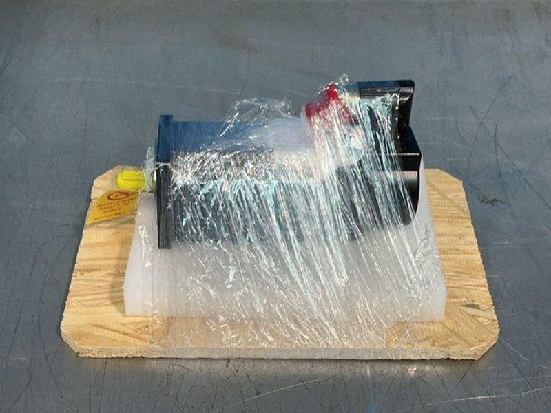 Allen-bradley 4000rpm 1.07hp Kinetix Vp Low Inertia Servo Motor - Vpl-a0753e-pj12aa