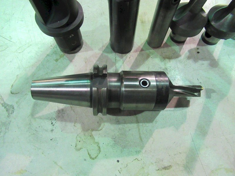 Coolant Thru Spindle Insert Drill Bodies with CAT 40 Tool Holder- Auction Item