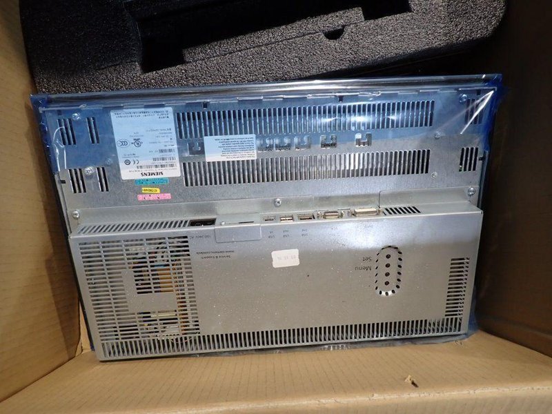 SIEMENS 15" CONTROL PANEL  -  6AV7861-2TB10-1AA0