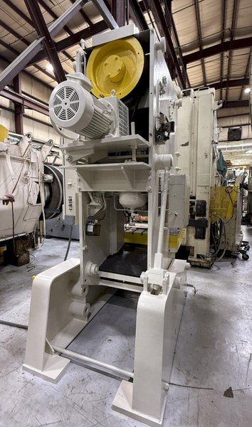 110 ton Komatsu OBS Used Single Crank Gap Frame Mechanical Metal Stamping Press For Sale, Can be seen under power!