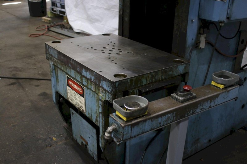 75 TON NIAGARA MODEL #E-75 OBI PRESS: STOCK #75877