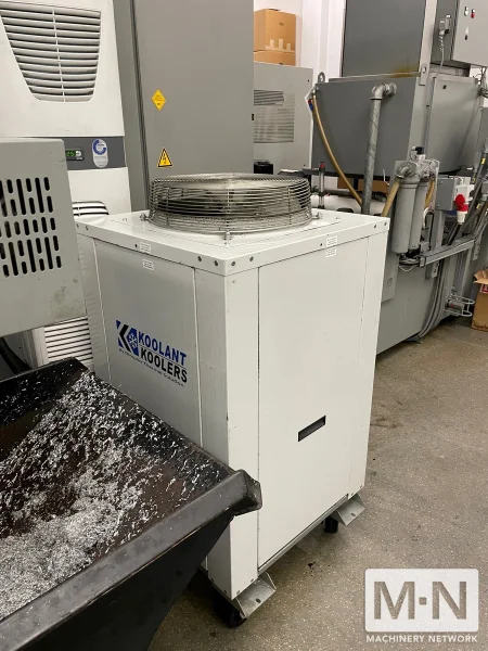 DMG DMC 125U 5-Axis Universal Machining Center, 2004 w/LS 7 Pallet System