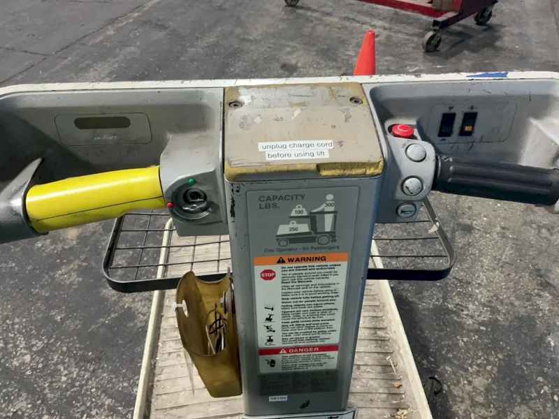 CROWN 300 LBS WORK ASSIST VEHICLE   -  WAV50-84