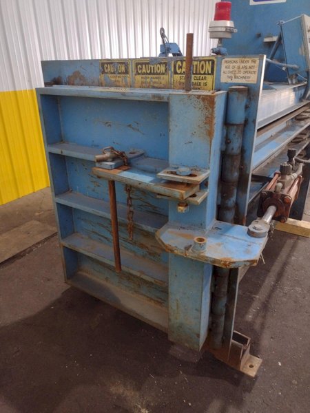 30&quot; X 40&quot; KMF MODEL 3040L CLOSED END HYDRAULIC HORIZONTAL BALER: STOCK #17911