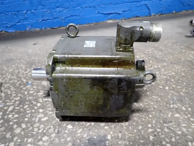 SIEMENS 5000 RPM SERVO MOTOR  -  1FK7103-2AF71-1BG1