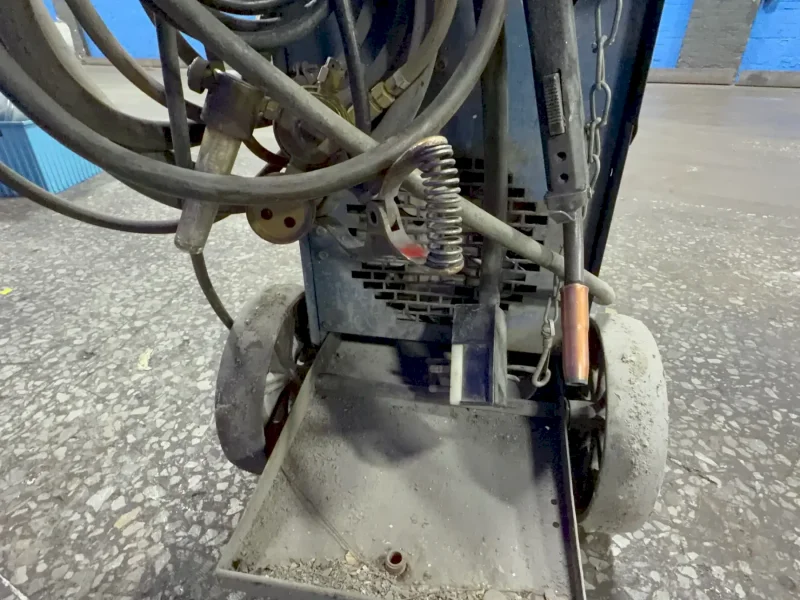MILLER 200 AMP WELDER   -  MILLERMATIC 200