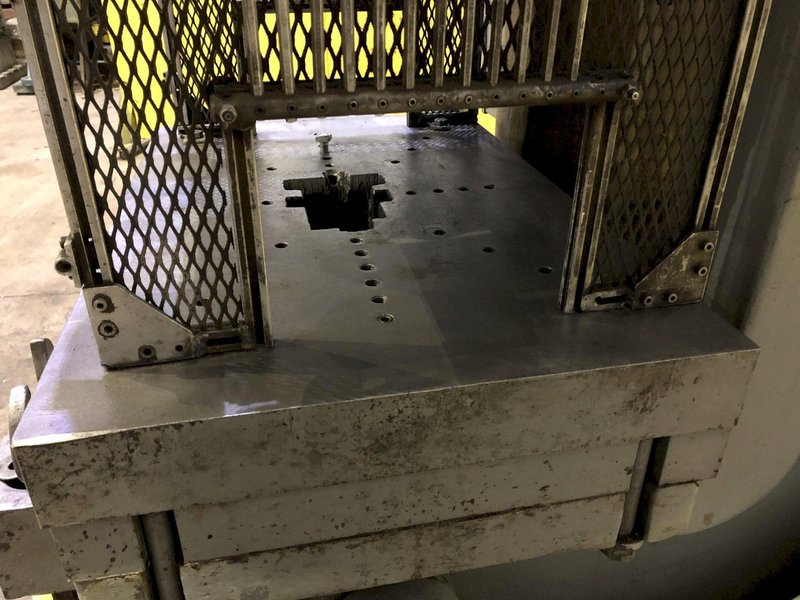 80 TON SOUTHBEND MODLE #OBI-90 BACKGEARED OBI PUNCH PRESS, 4" STROKE: STOCK 16281