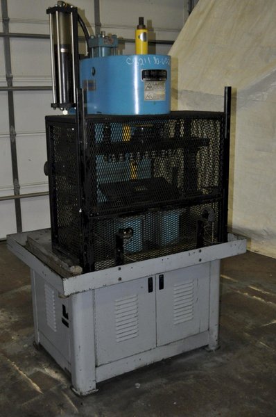 15 TON AIR-HYDRAULICS PRESS