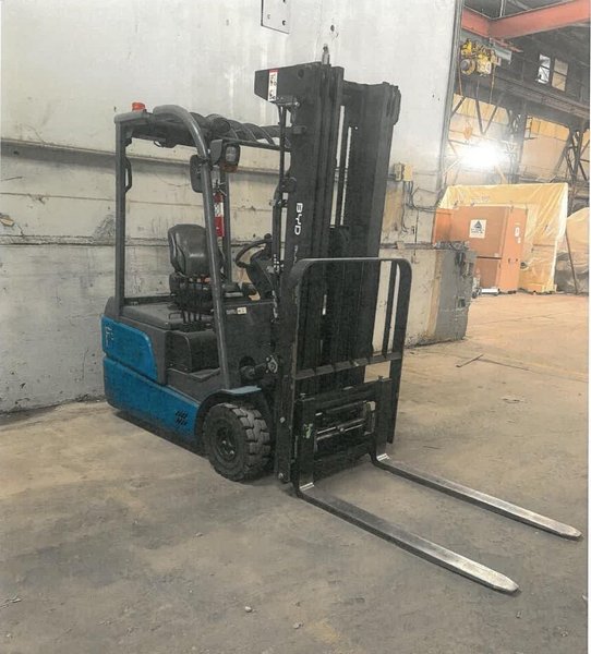 BYD ECB18-3W 4,000-Lb 3-Wheel Electric Forklift, 2023 (4)