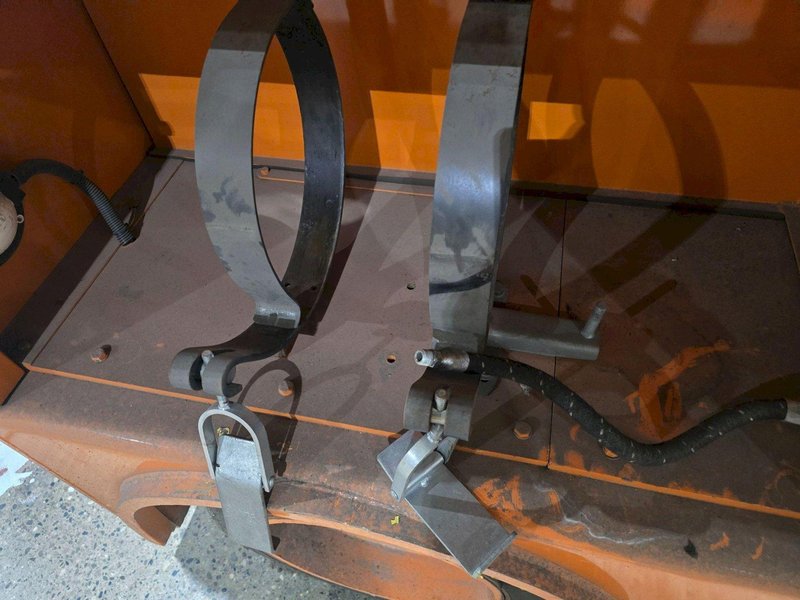 TUG MG30-7LP2 PROPANE TUG USED MISSING PARTS