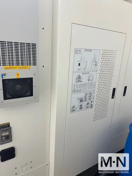 YCM jC10 CNC Vertical Machining Center, 2022