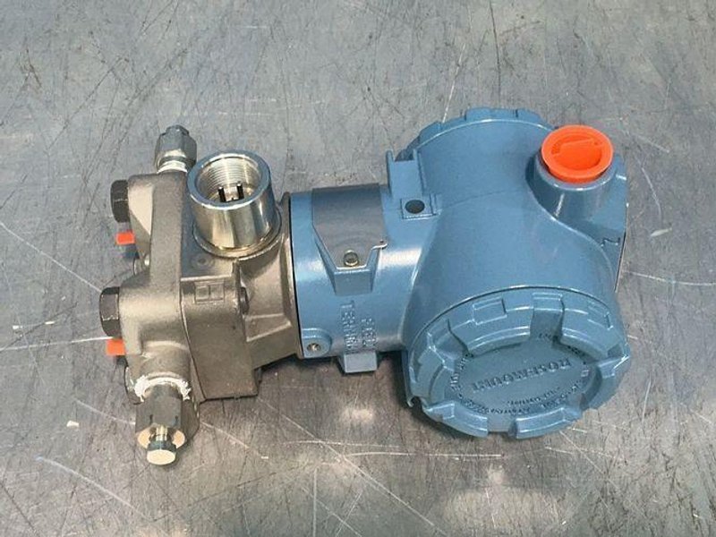 ROSEMOUNT 800PSIG PRESSURE TRANSMITTER  -  3095MA2CABA15AA001AB