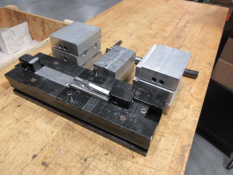 Chick BL-6 6" Double Lock Machine Vise – Extra Jaws &amp; Handle- Auction Item