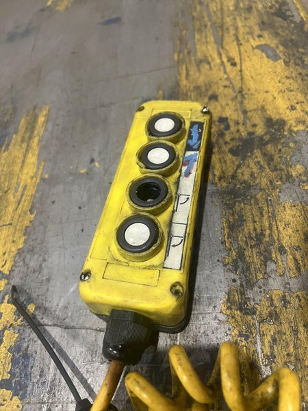 48" x 48" VESTIL HYDRAULIC LIFT AND TILT SCISSOR TABLE: STOCK #20543