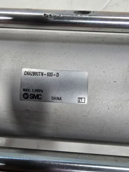 SMC CNA2B80TN-600-D DOUBLE ACTING SINGLE ROD CYLINDER W/LOCK USED