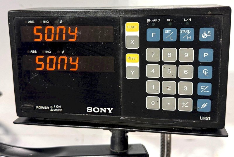 Alliant Vertical Mill 949-3V, 9" x 49" P.F. Tbl., DRO, 3 HP, Nice