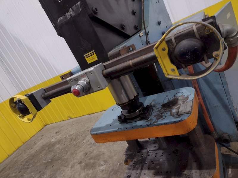 BTM TOG-L-LOC B-20H 4.5 STROKE SHEET METAL JOINING MACHINE: YOBRO #24799