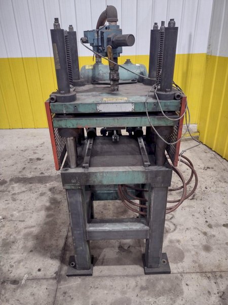 12 TON AIRAM 4-POST PNEUMATIC CUTOFF PRESS, 1&quot; STROKE: STOCK #21330