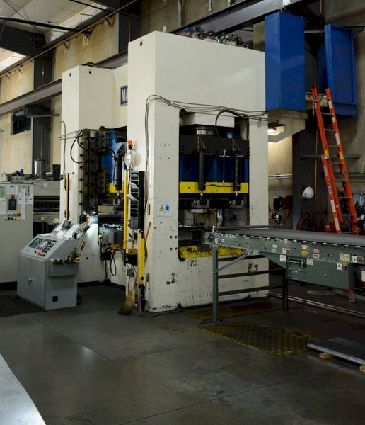 1500 TON MACRODYNE HYDRAULIC PUNCH PRESS: STOCK 70947