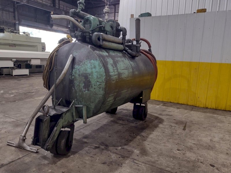 PORTABLE OIL PUMP CART W/ TANK: YOBRO #25282