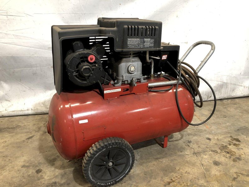 2 HP CRAFTSMAN PORTABLE AIR COMPRESSOR: STOCK #10969