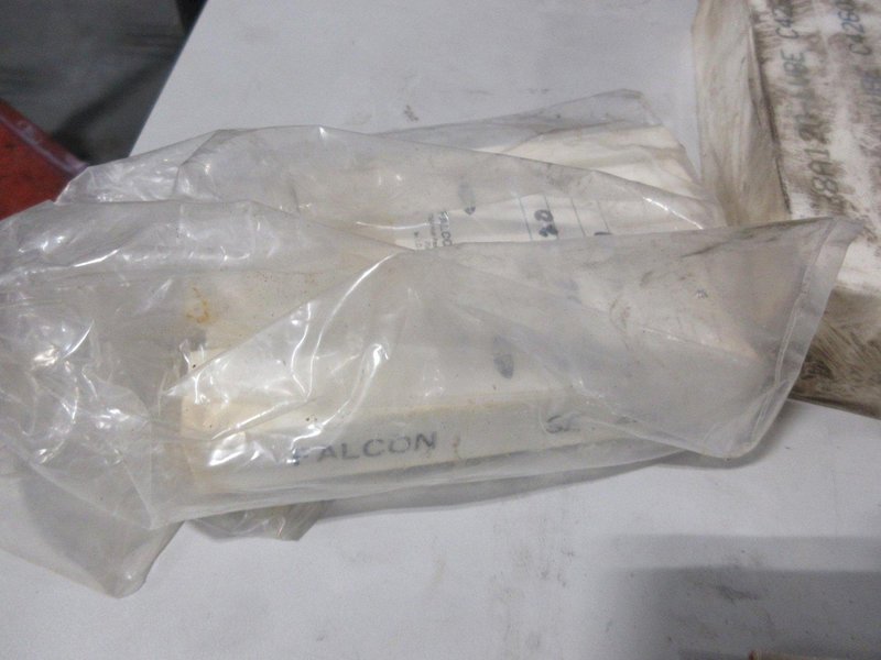 Norton Brake Controlled Truing Device with Spare Wheels and Rectuglar Deburring Stones- Auction Item