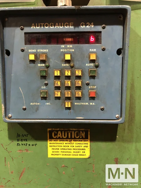 100 Ton Accurpress 710010 Hydraulic Press Brake, 1985