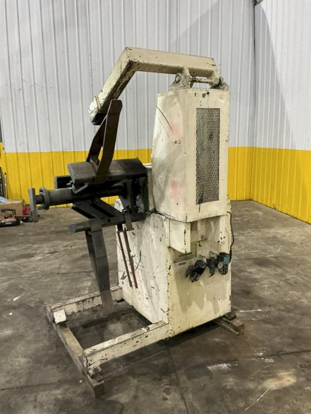 2,500 LBS X 12" DALLAS MODEL #15763E  MOTORIZED UNCOILER COIL REEL : YOBRO #25361