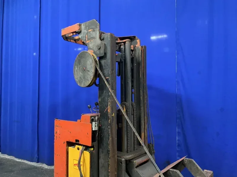 20R30TT - Material Handling Equipment