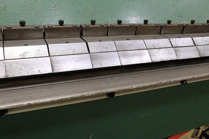 12 Ga x 6 ft., Used Chicago Hydraulic Box &amp; Pan Brake, HBPU 612-6