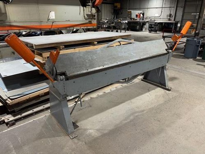 CHICAGO DRIES &amp; KRUMP 8' X 16 GA. APRON BRAKE