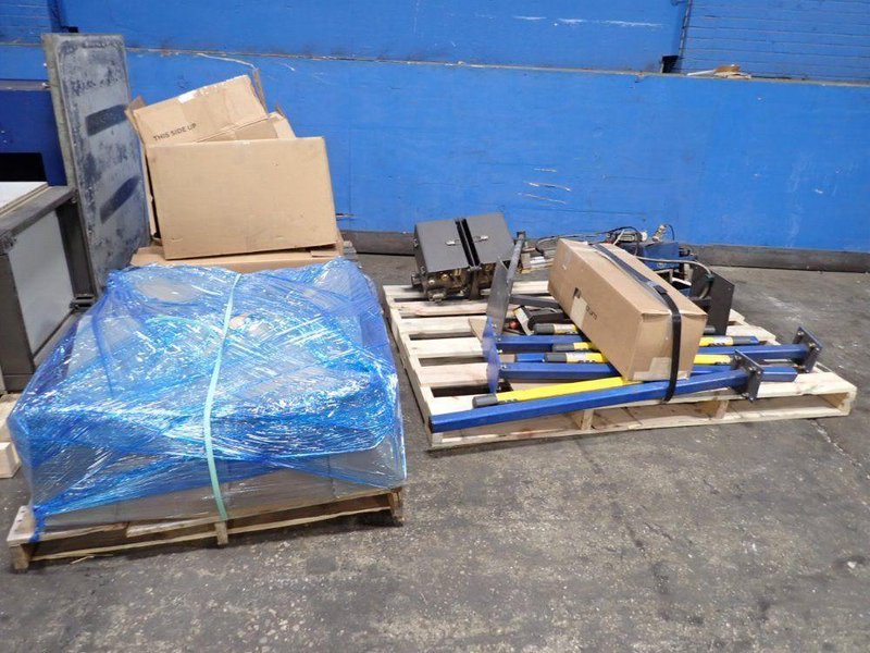 CLOOS ROBOT WELDING CELL &amp; CONTROL  -  QRC350E