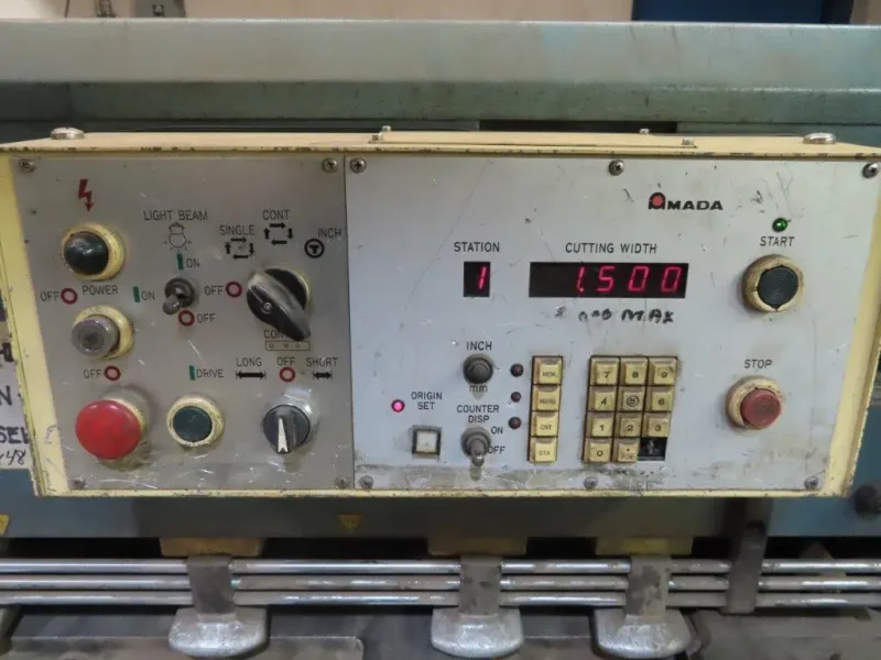 1986 AMADA M-2060 | Shears, Power Squaring (In)