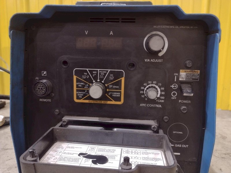 MILLER XMT450 CC CV WELDER W/ FEEDER: STOCK #23484