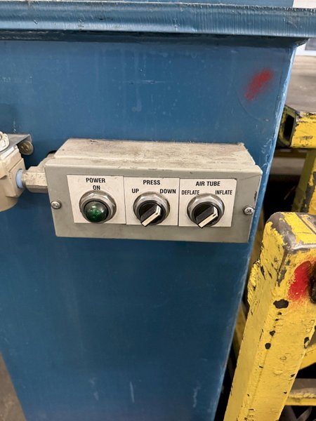 76" LOOPCO PAD MOUNTED TENSION STAND.(REBUILT) STOCK # 0771426