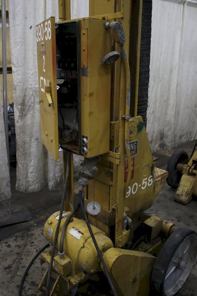 SET OF (4) 35 TON PORTABLE WHITING RAIL CAR JACKS: STOCK #77094
