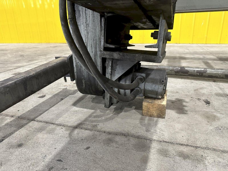 30&#039; LONG POWERED ROLLER CONVEYOR W/ BEAM TRANSFER ARMS: STOCK #20756