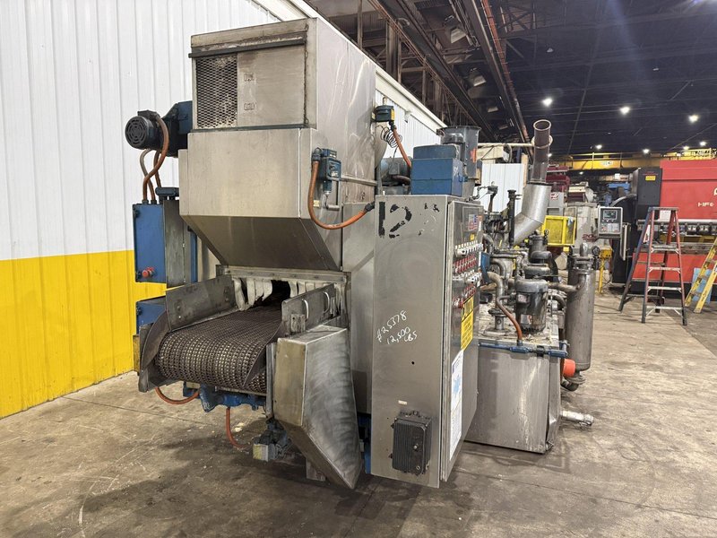 24" WIDE x 8" HIGH CAE RANSOHOFF 4-STAGE STAINLESS STEEL BELT CONVEYOR PARTS WASHER, WITH RUST INHIBITOR APPLICATION: YOBRO #25378