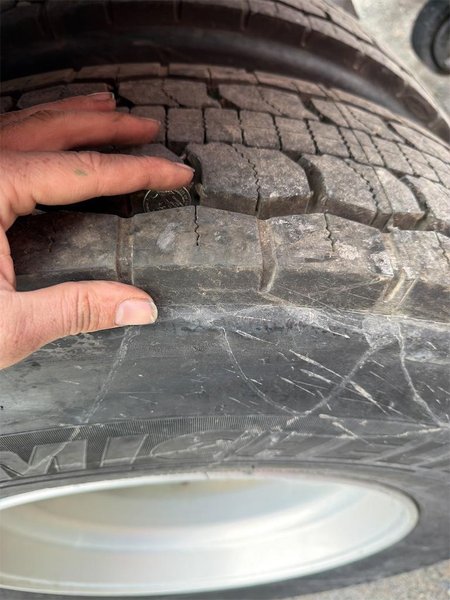 2020 Freightliner Cascadia 1FUJHHDV1LLLC1683