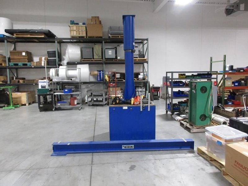 Vestil Portable Swivelng Jib Crane, 500 Lb Capacity with CM Shopstar 500# Electric Chain Hoist, Weighted Jib Base- Auction Item